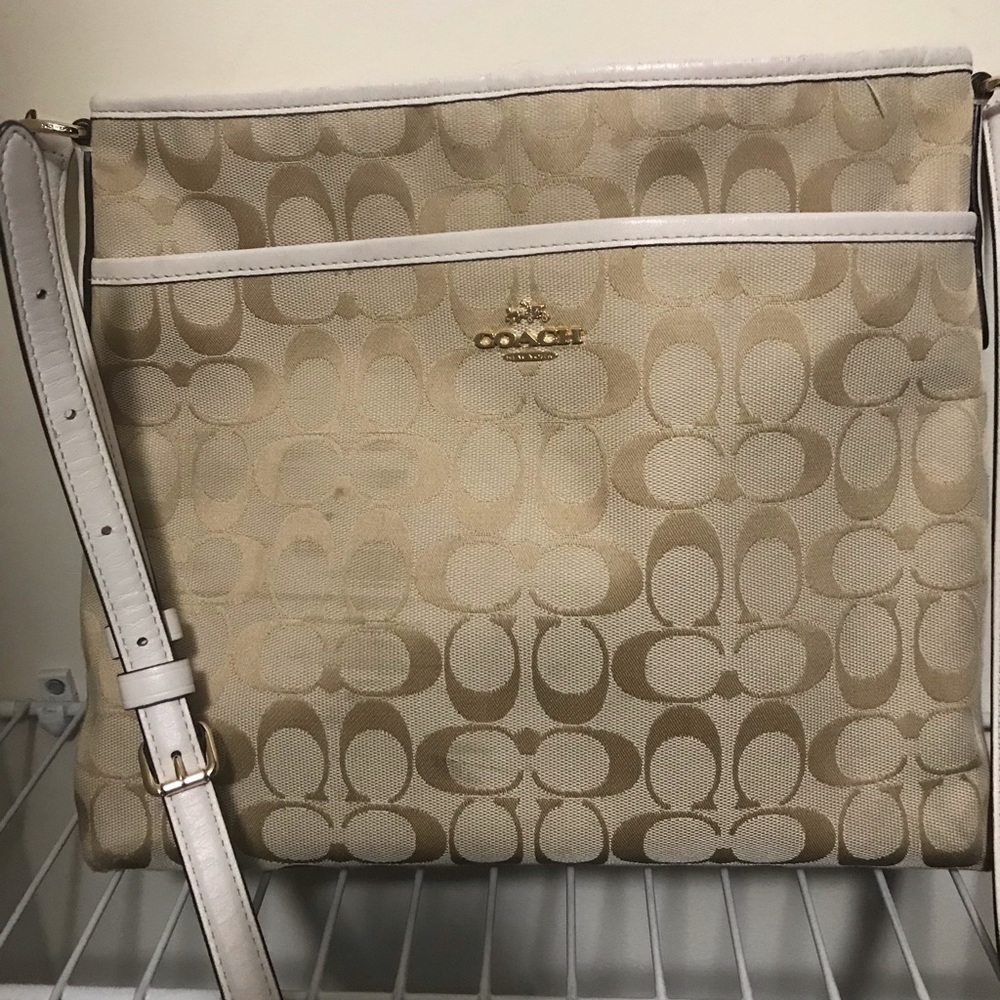 Great Coach Crossbody bag!